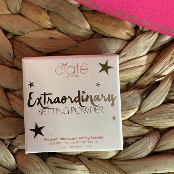 3 Piece Make-Up Set. Revolution Eye Shadow Palette, Ciate Setting Powder & Bag - Picture 5 of 10